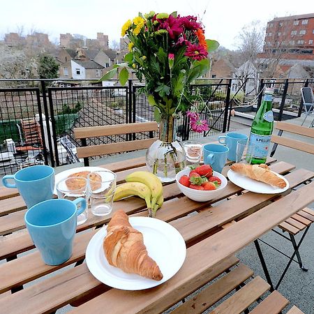 런던 2 Bed Terraced Flat Piccadilly Line 아파트 외부 사진