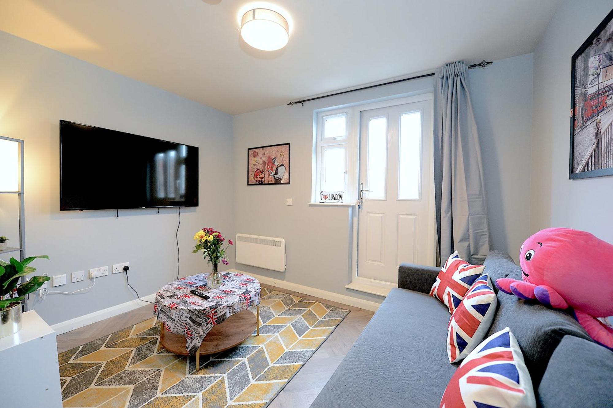 런던 2 Bed Terraced Flat Piccadilly Line 아파트 외부 사진