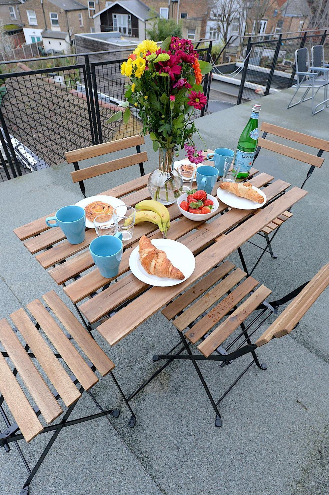 런던 2 Bed Terraced Flat Piccadilly Line 아파트 외부 사진